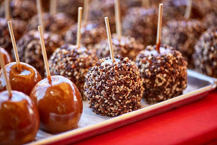 Candy-apples-at-fall-festival-2021
