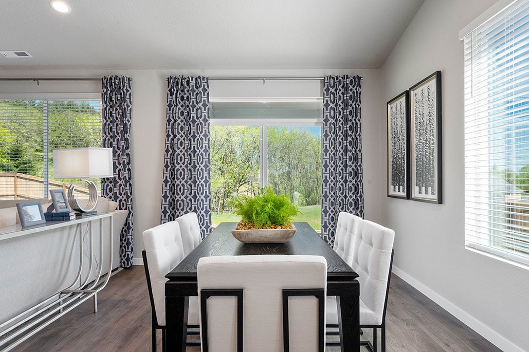 Dining-room-2983-NW-Deer-Run-St-Corvallis-OR